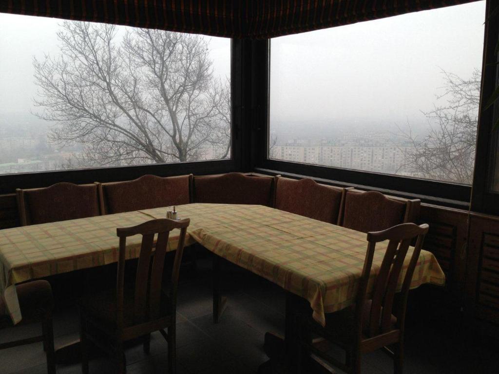 Panorama Panzio Bed & Breakfast Tatabanya Luaran gambar