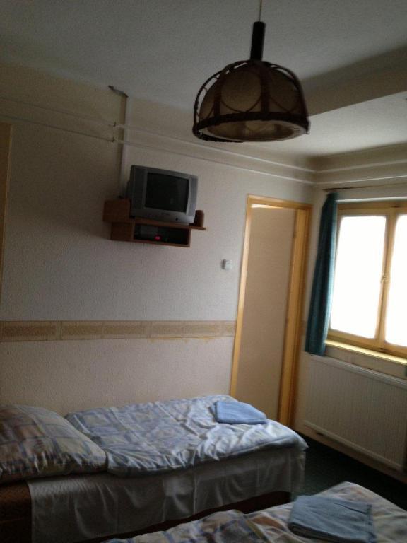 Panorama Panzio Bed & Breakfast Tatabanya Luaran gambar