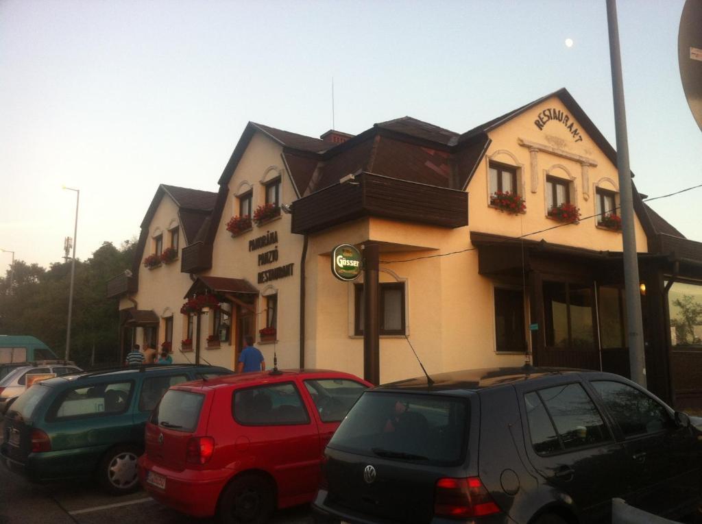 Panorama Panzio Bed & Breakfast Tatabanya Luaran gambar